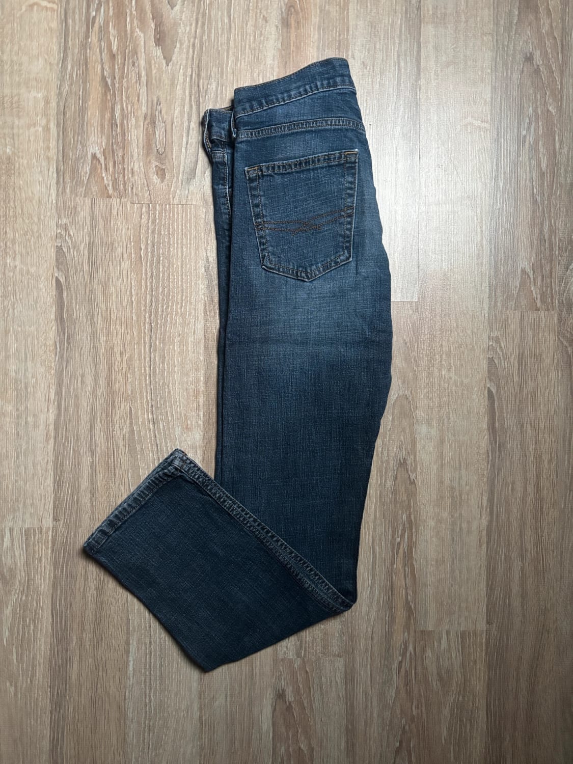 đź›’Jean Levi's W29 L30đź›’