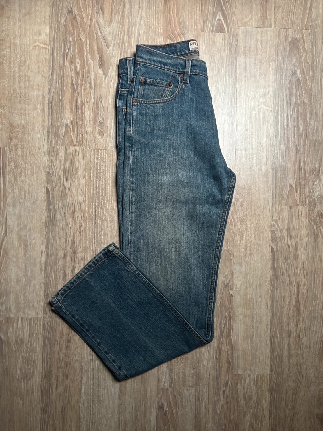đź›’Jean Levi's 559 W30 L32đź›’