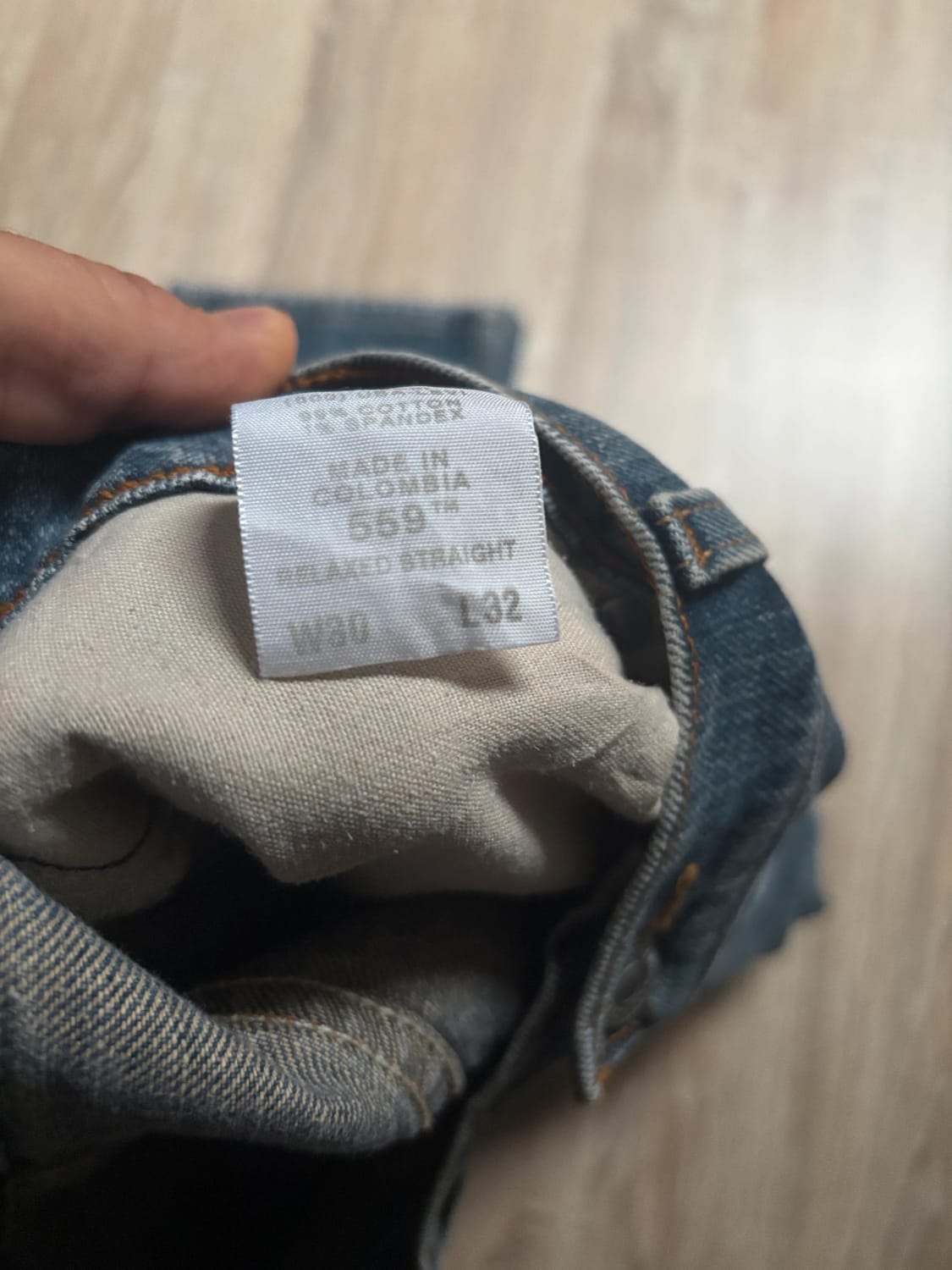 đź›’Jean Levi's 559 W30 L32đź›’