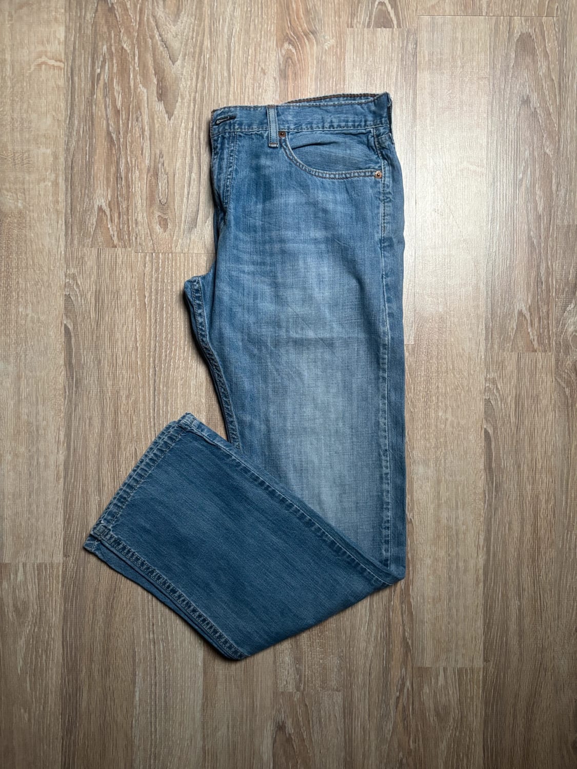đź›’Jean Levi's W34 L32đź›’