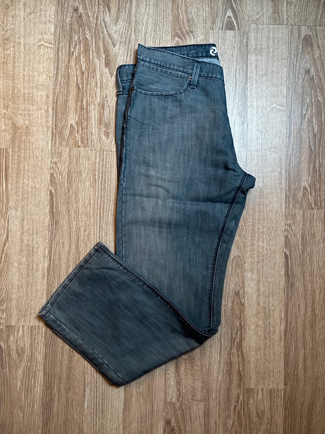 đź›’Jean Levi's W36 L30đź›’