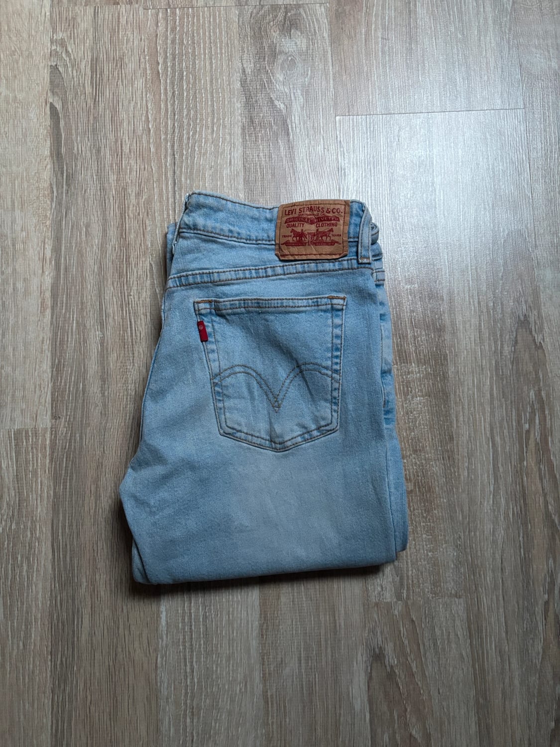 đź›’Jean Levi's M đź›’