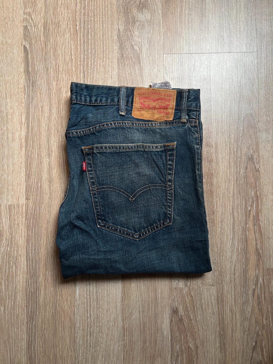 đź›’Jean Levi's W38 L30đź›’