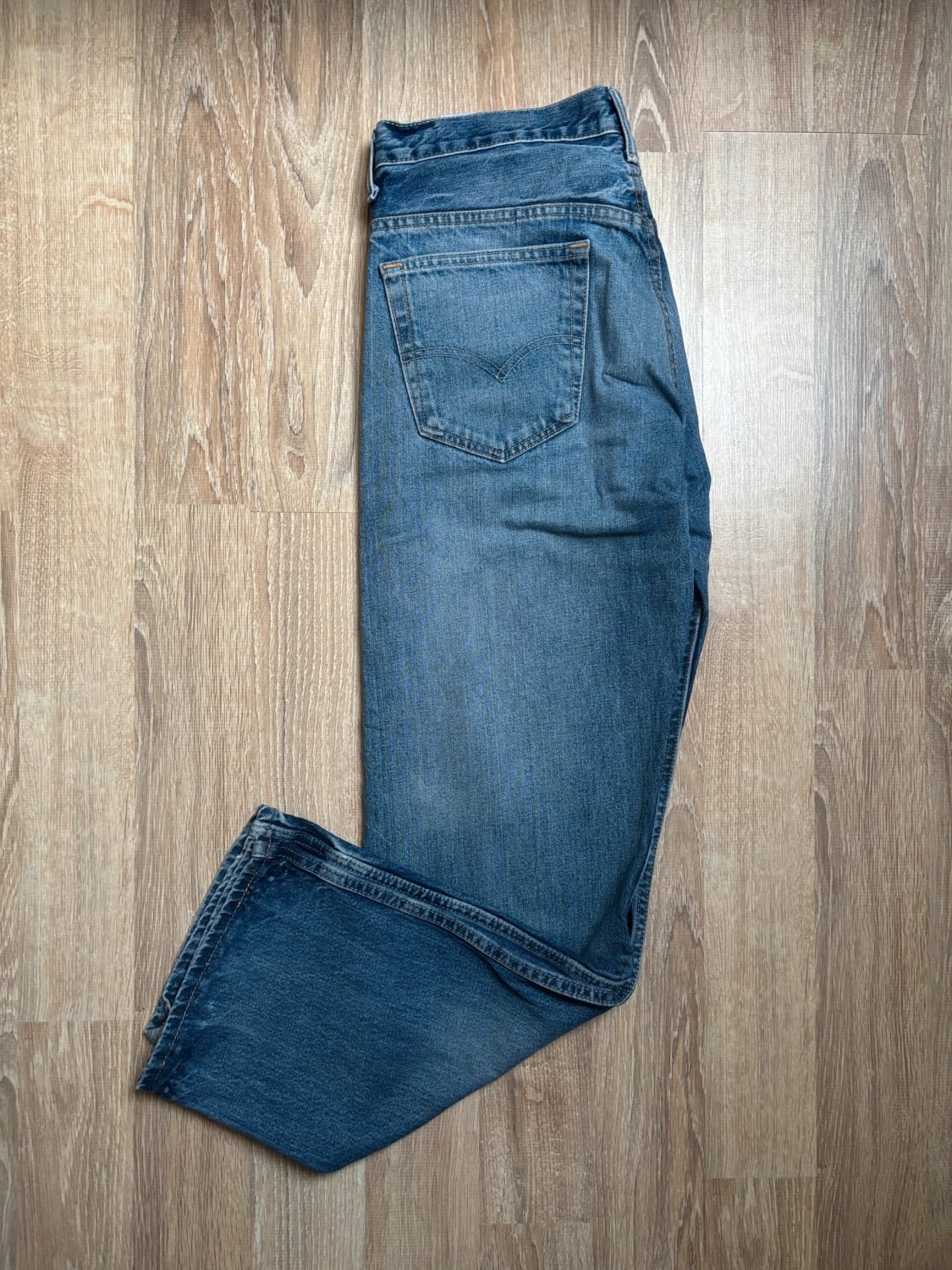 đź›’Jean Levi's W32 L32đź›’