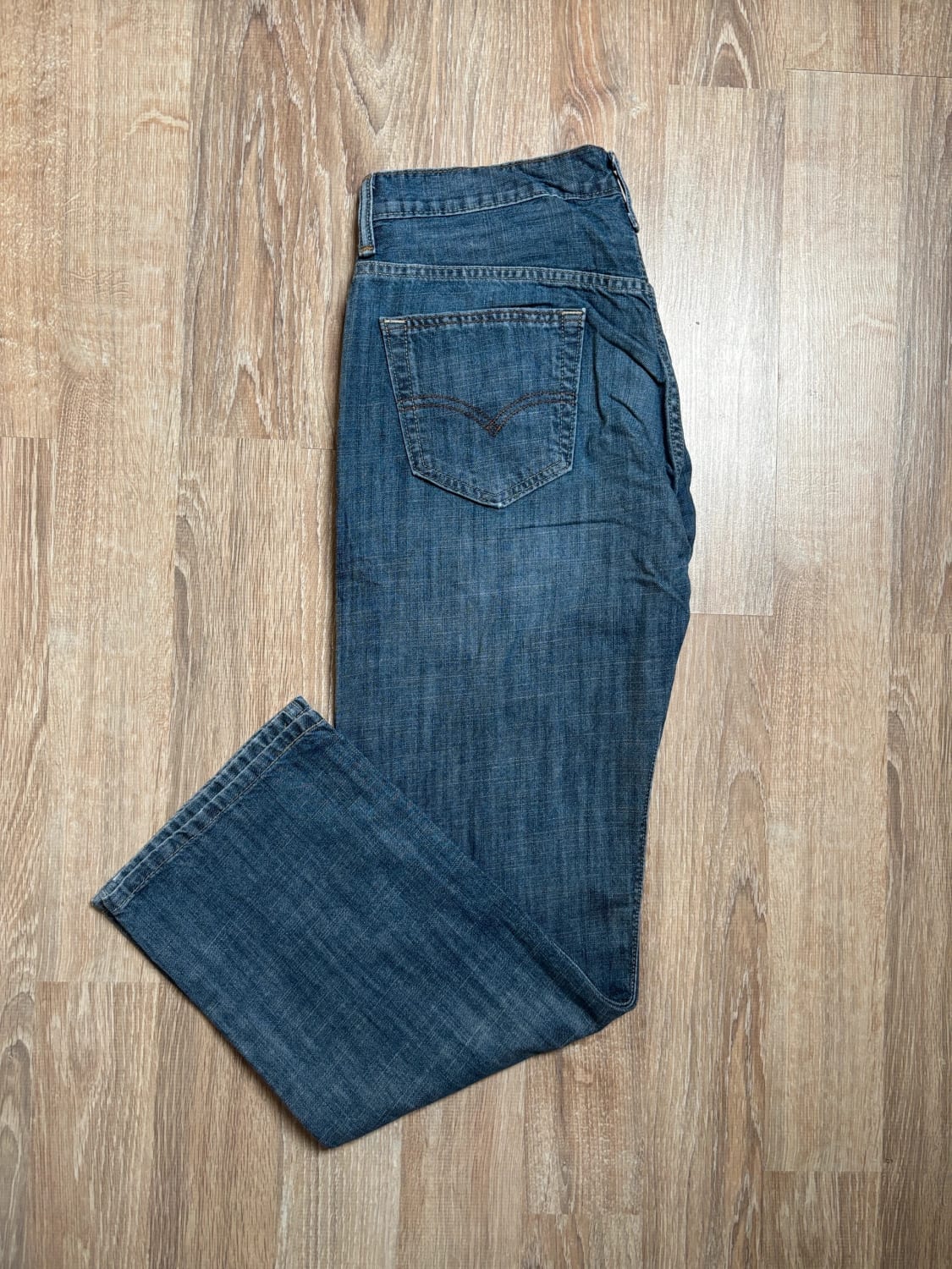 đź›’Jean Levi's 569 W30 L32đź›’