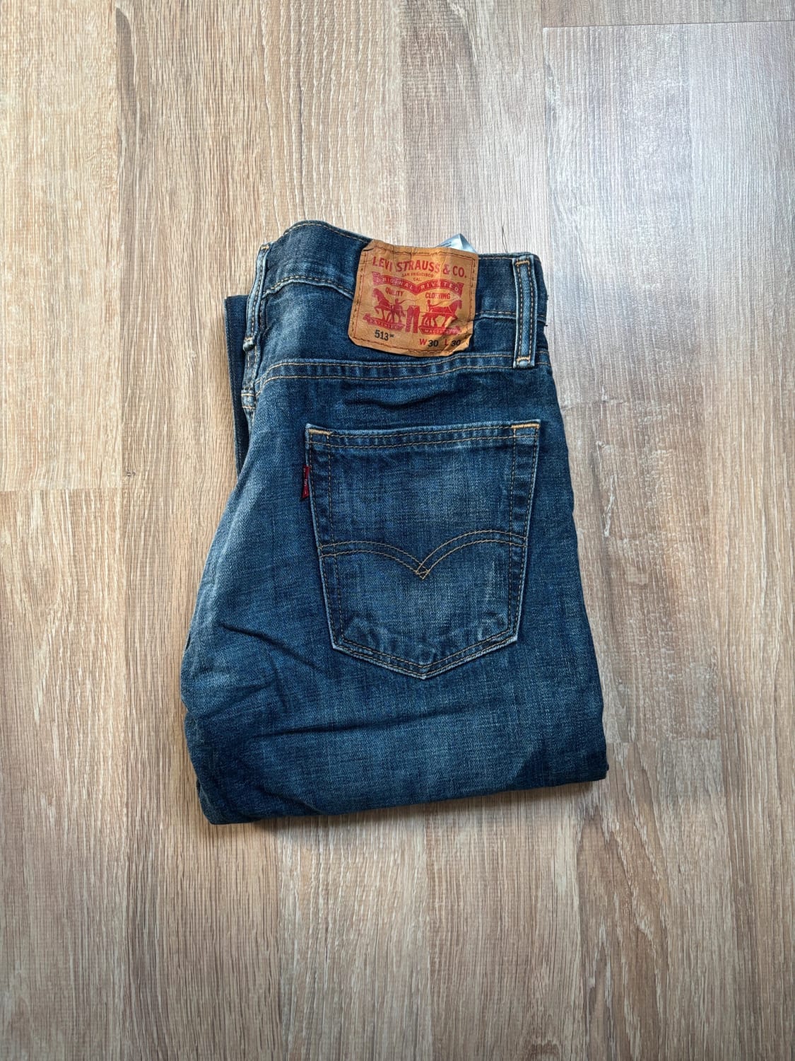đź›’Jean Levi's 513 W30 L30đź›’