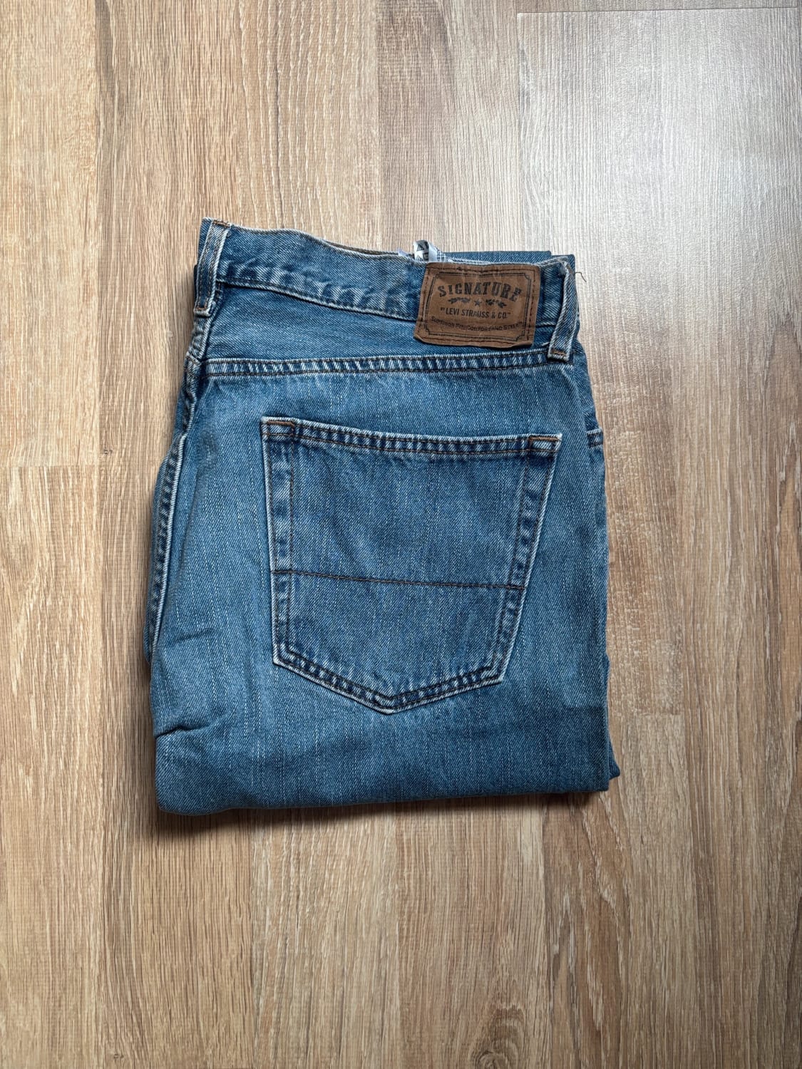 đź›’Jean Levi's W36 L32đź›’