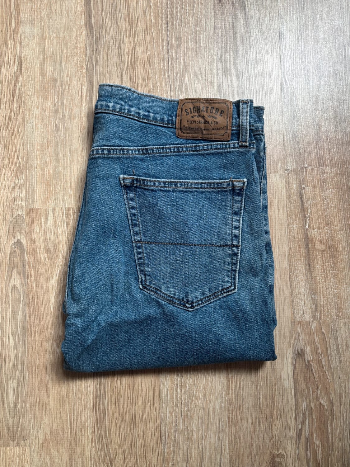 đź›’Jean Levi's W36 L32đź›’