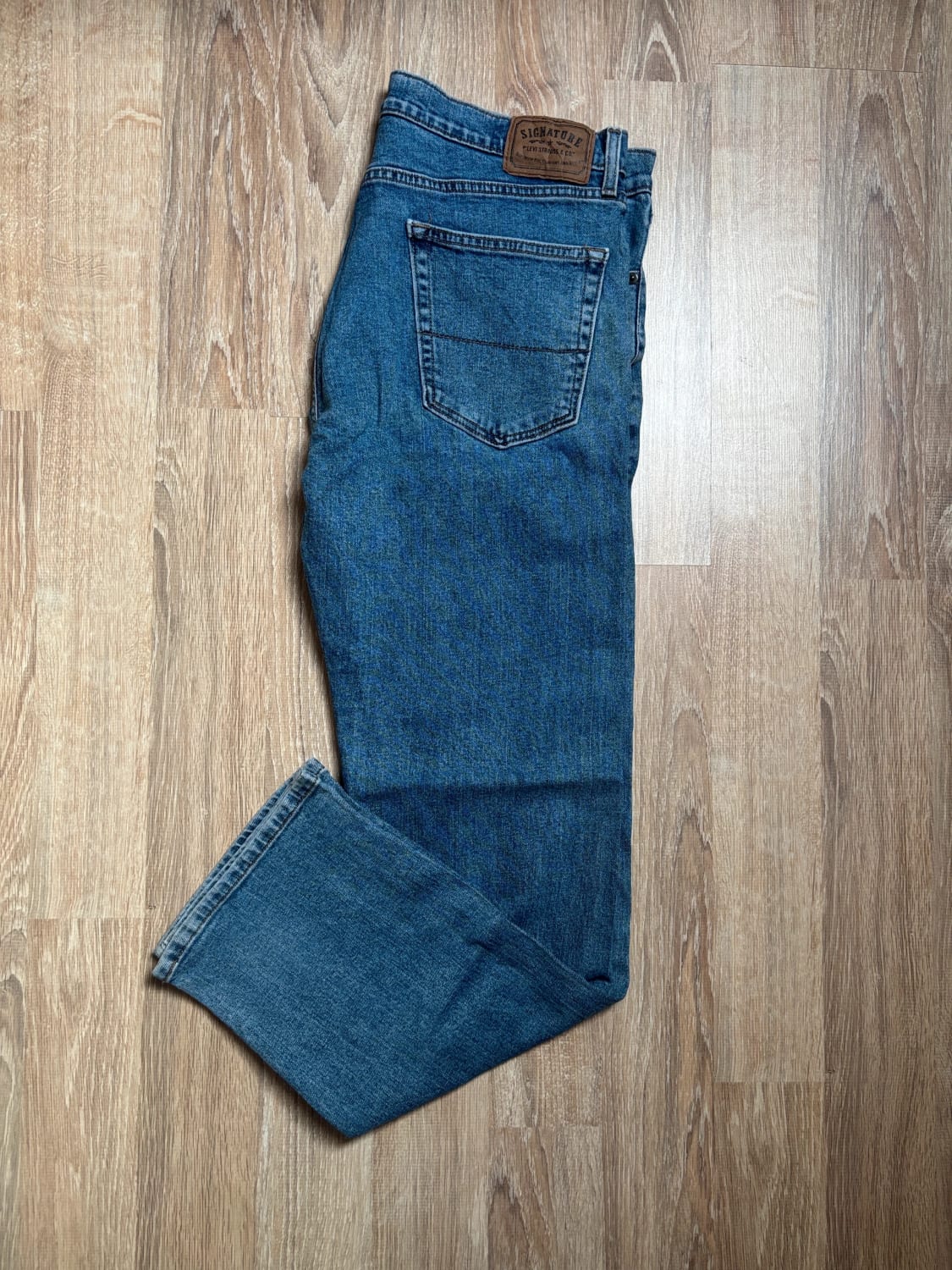 đź›’Jean Levi's W36 L32đź›’
