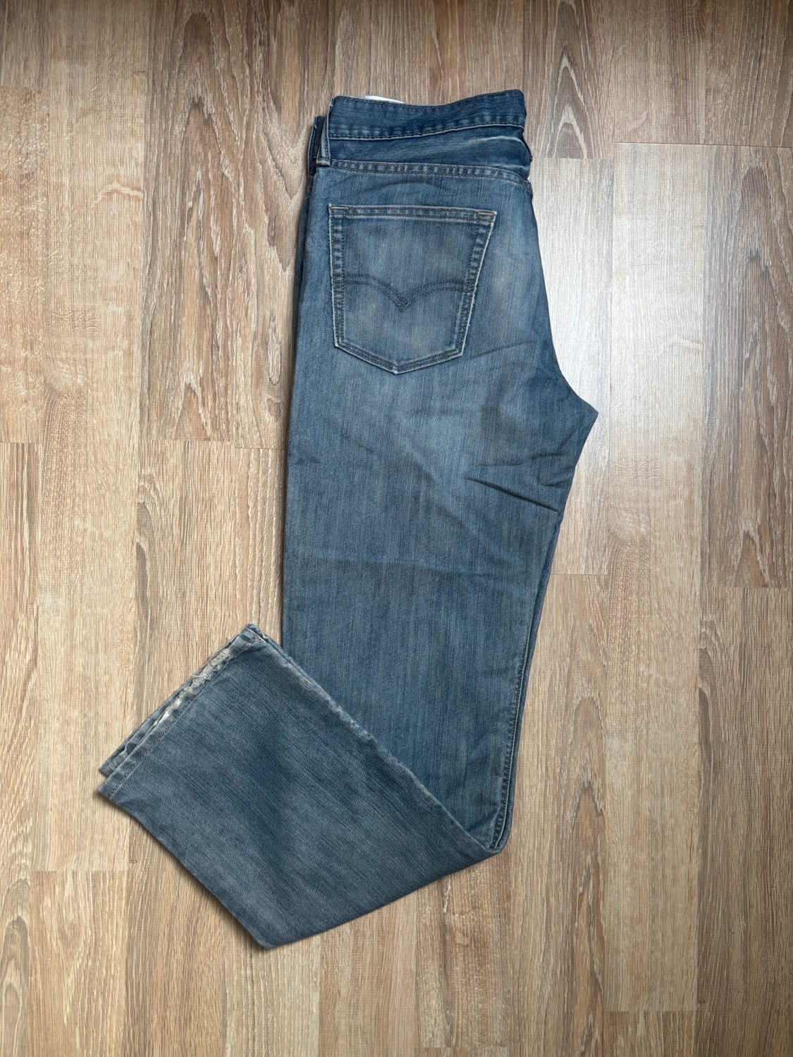 đź›’Jean Levi's 514 W33 L32đź›’