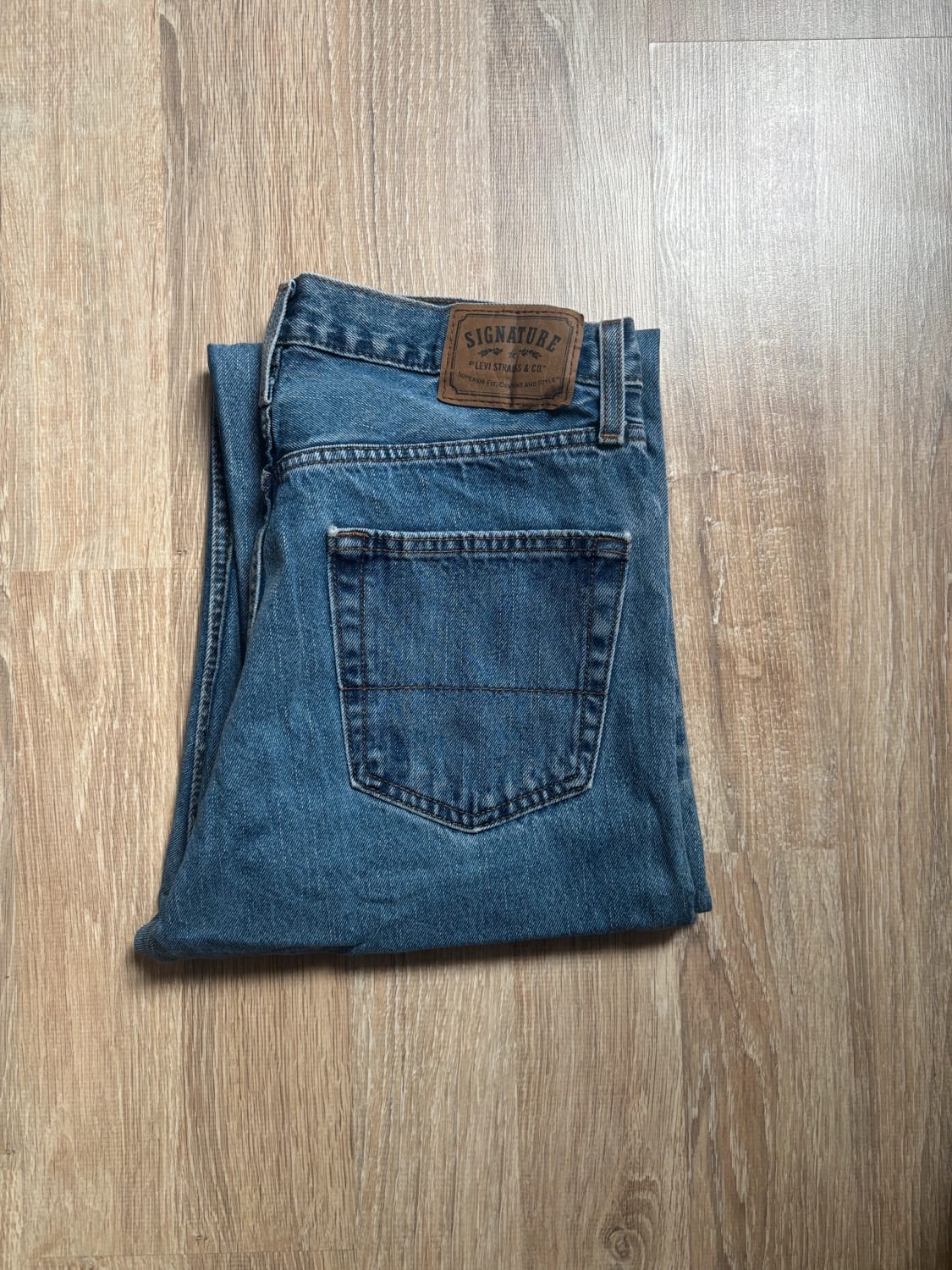 đź›’Jean Levi's W33 L30đź›’