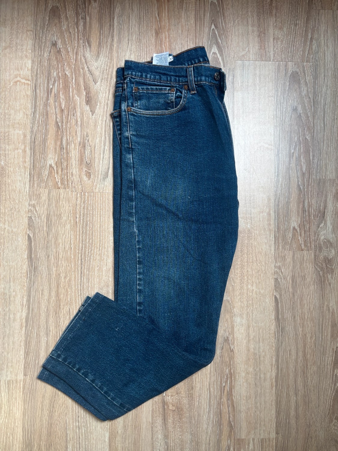 đź›’Jean Levi's W36 L34đź›’