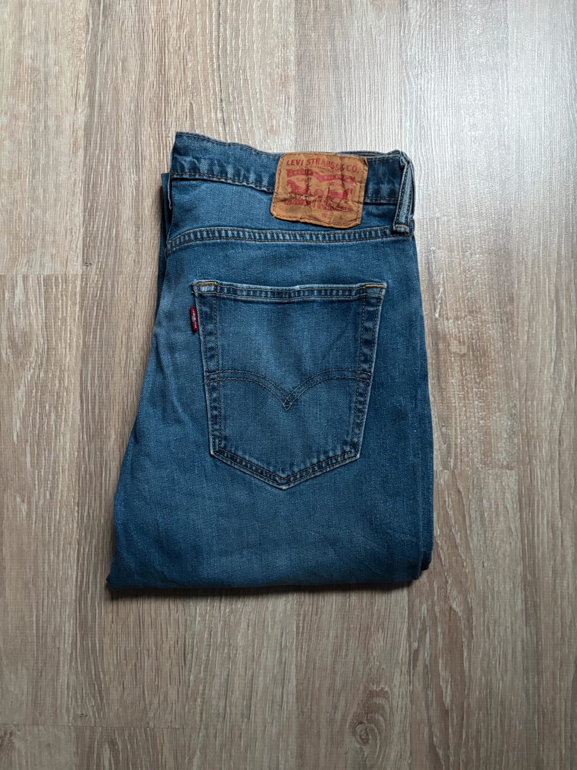 đź›’Jean Levi's W32 L34đź›’