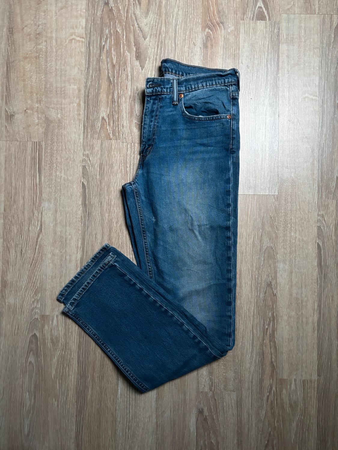 đź›’Jean Levi's W32 L34đź›’