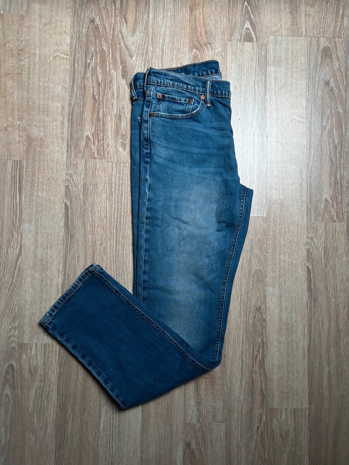 đź›’Jean Levi's W32 L34đź›’