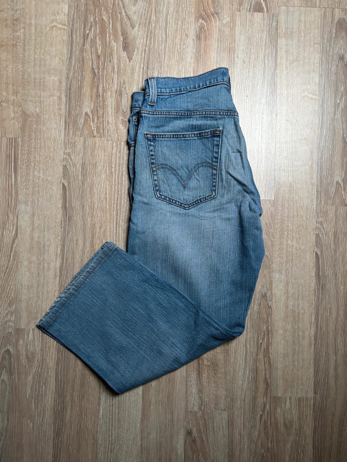 đź›’Jean Levi's 559 W34 L32đź›’