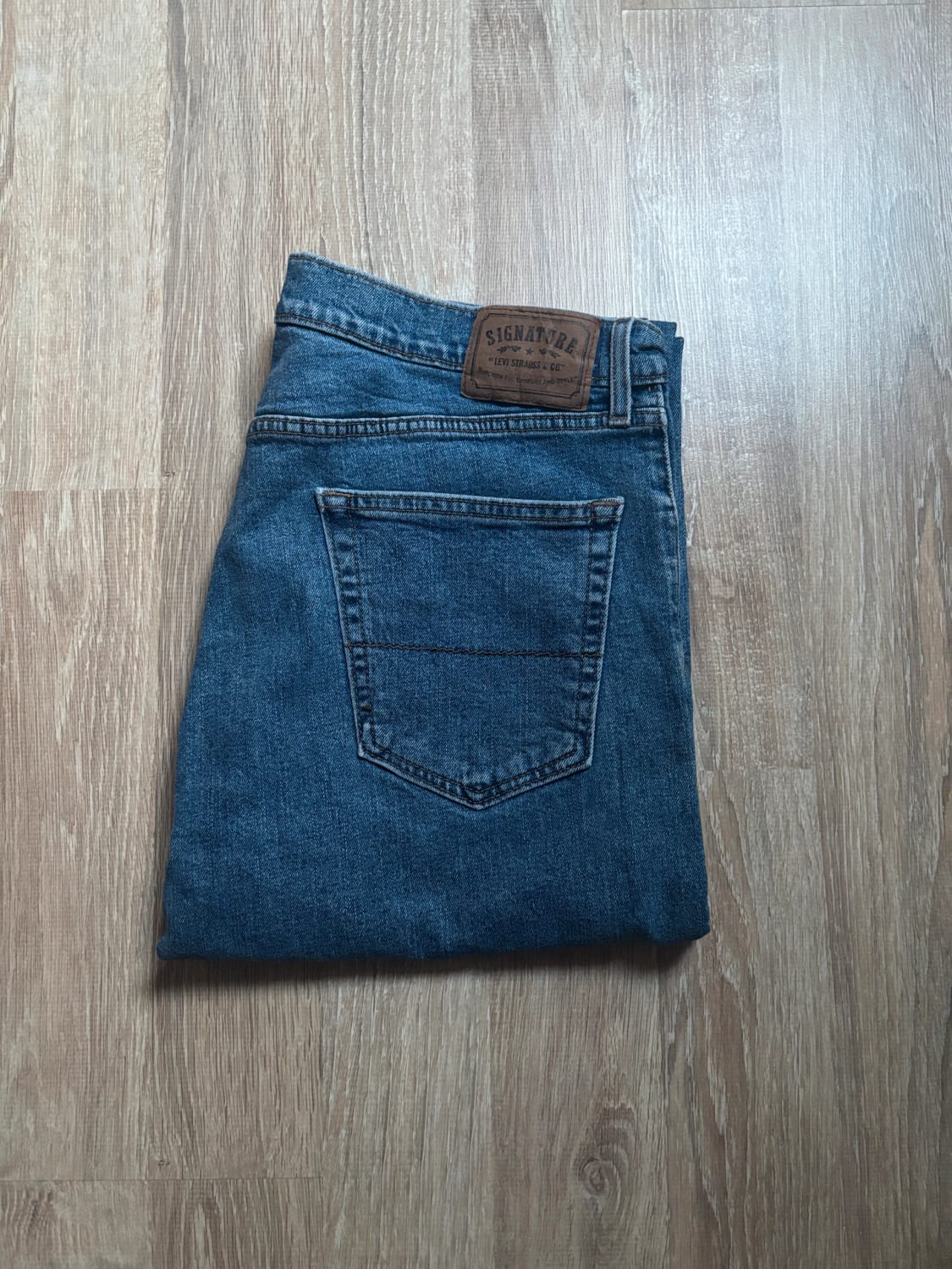 đź›’Jean Levi's W36 L32đź›’