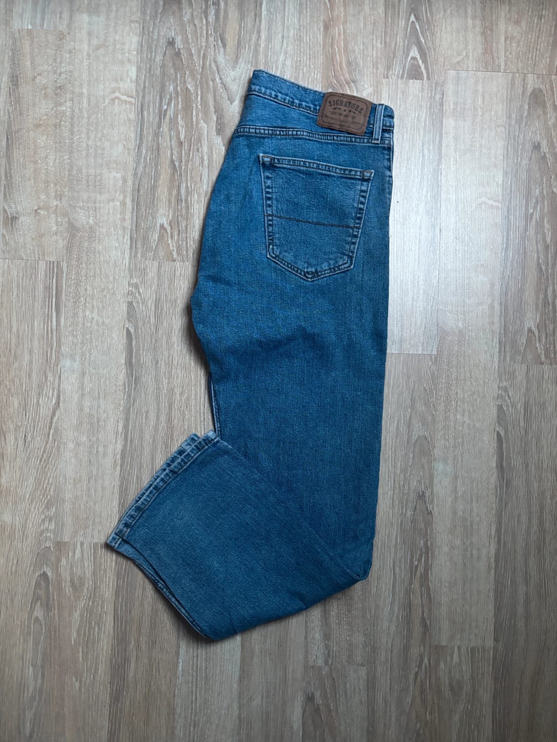 đź›’Jean Levi's W36 L32đź›’