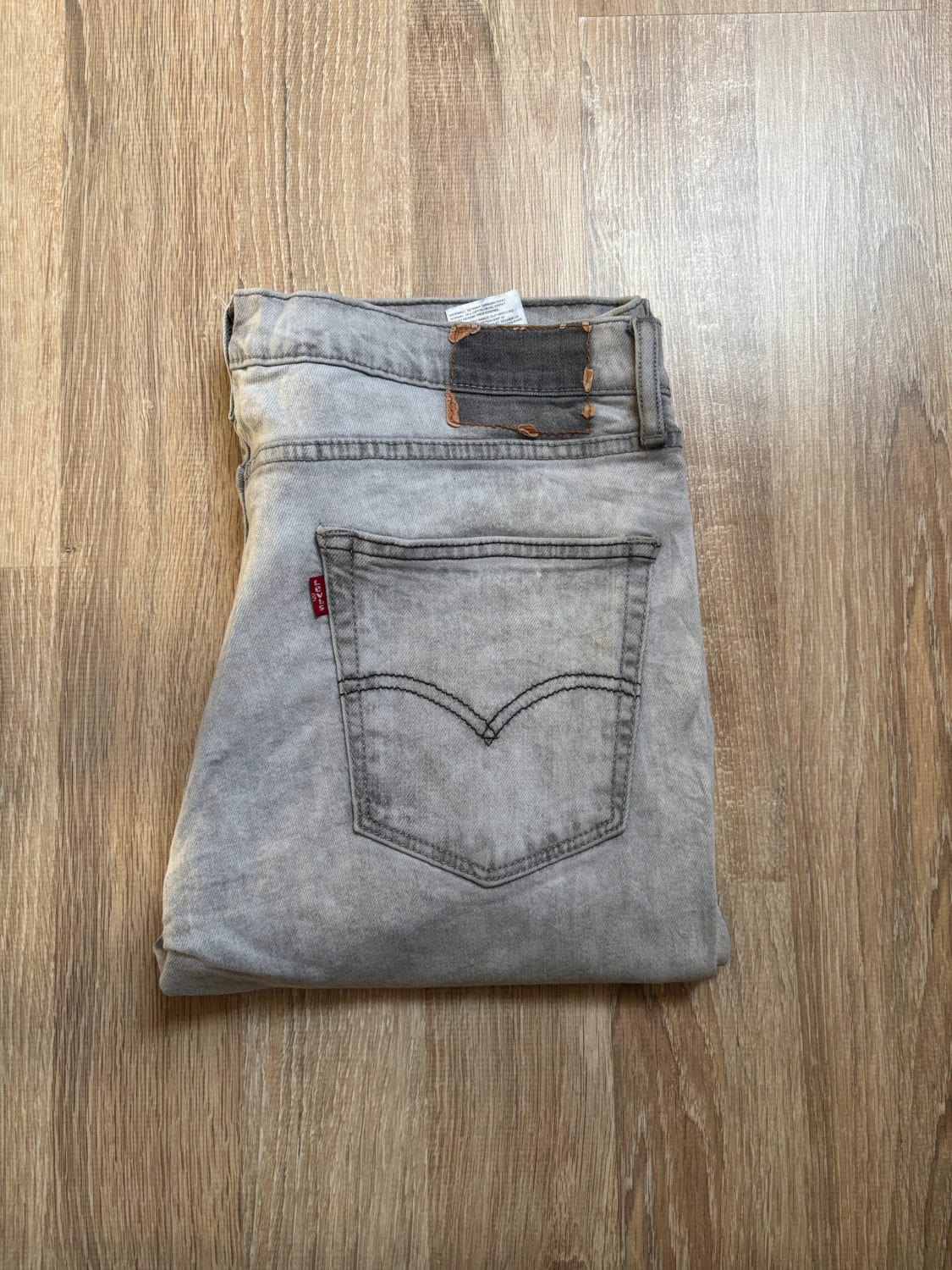 đź›’Jean Levi's W36 L30đź›’