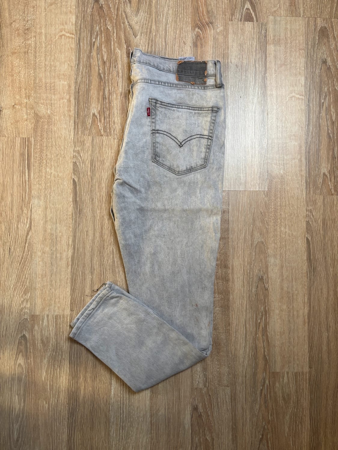 đź›’Jean Levi's W36 L30đź›’