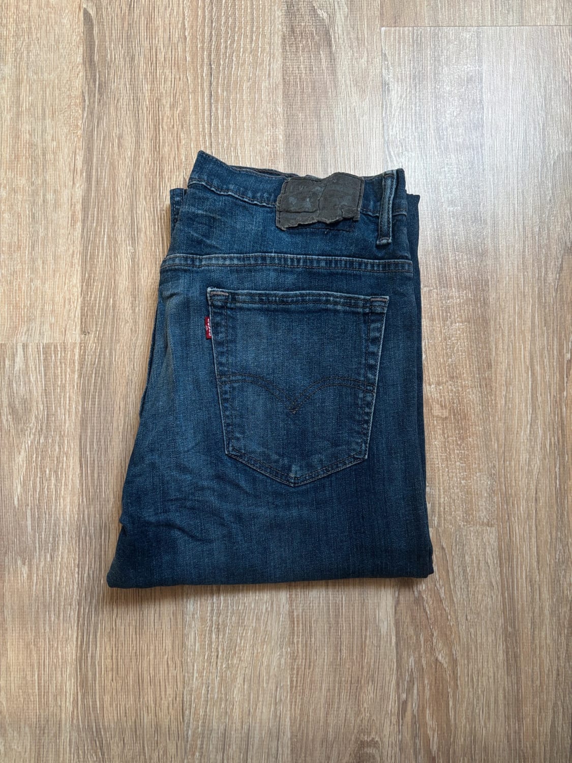 đź›’Jean Levi's W32 L32đź›’