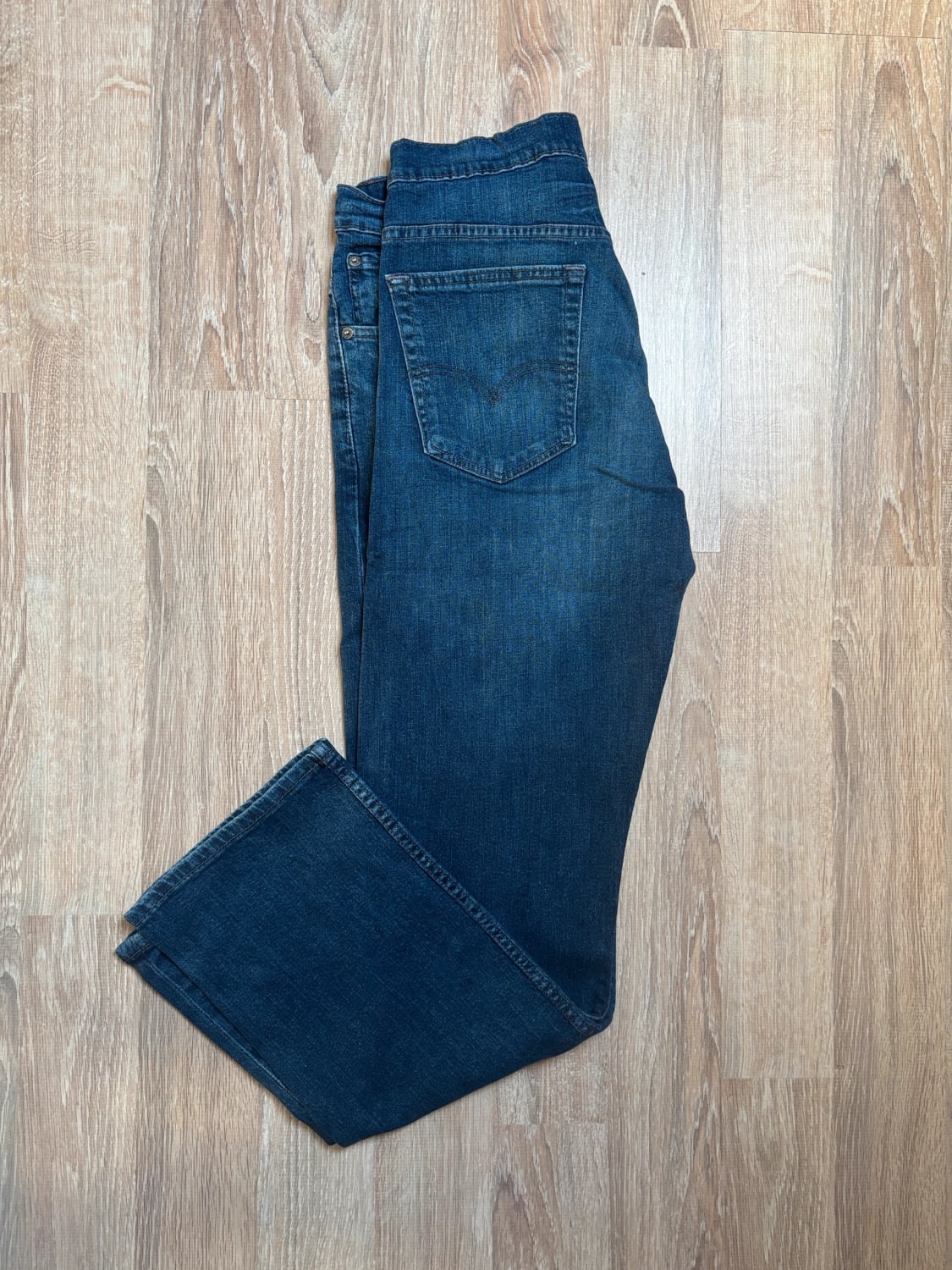 đź›’Jean Levi's W32 L32đź›’