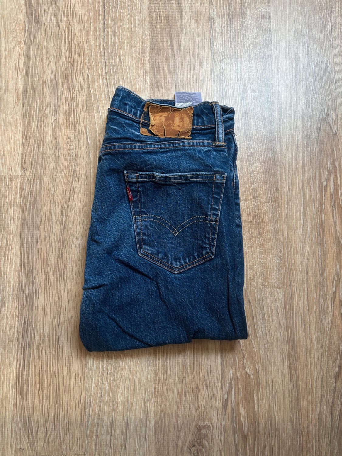 đź›’Jean Levi's W28 L32đź›’