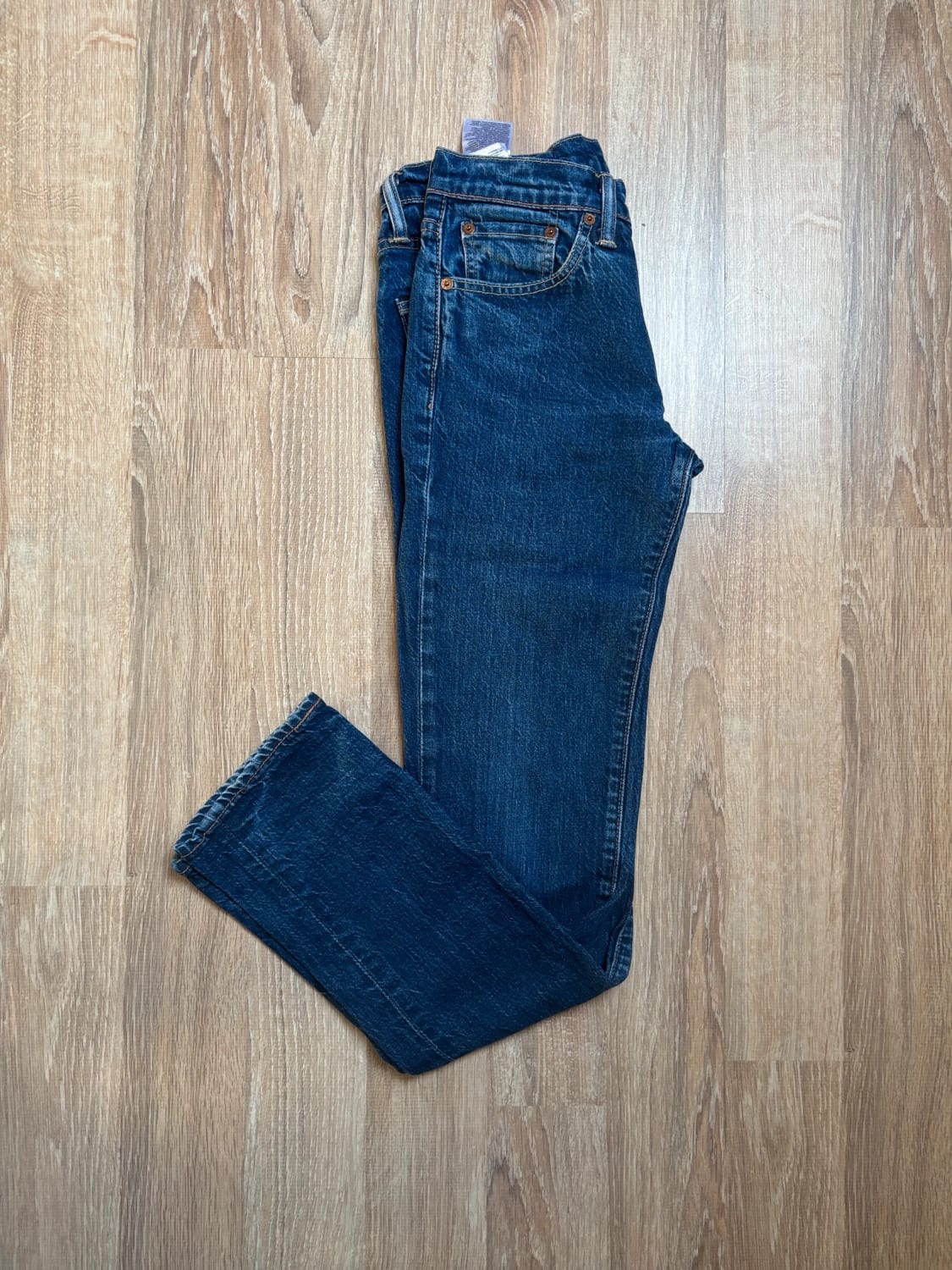 đź›’Jean Levi's W28 L32đź›’
