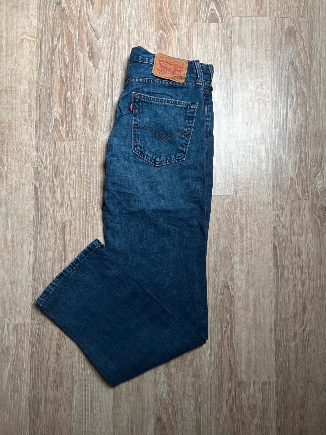 đź›’Jean Levi's 514 W30 L32đź›’