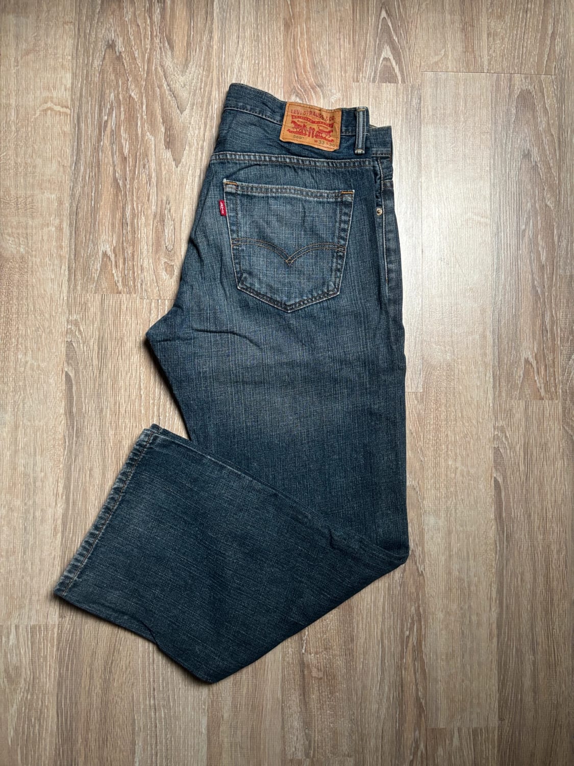 đź›’Jean Levi's 559 W33 L30đź›’