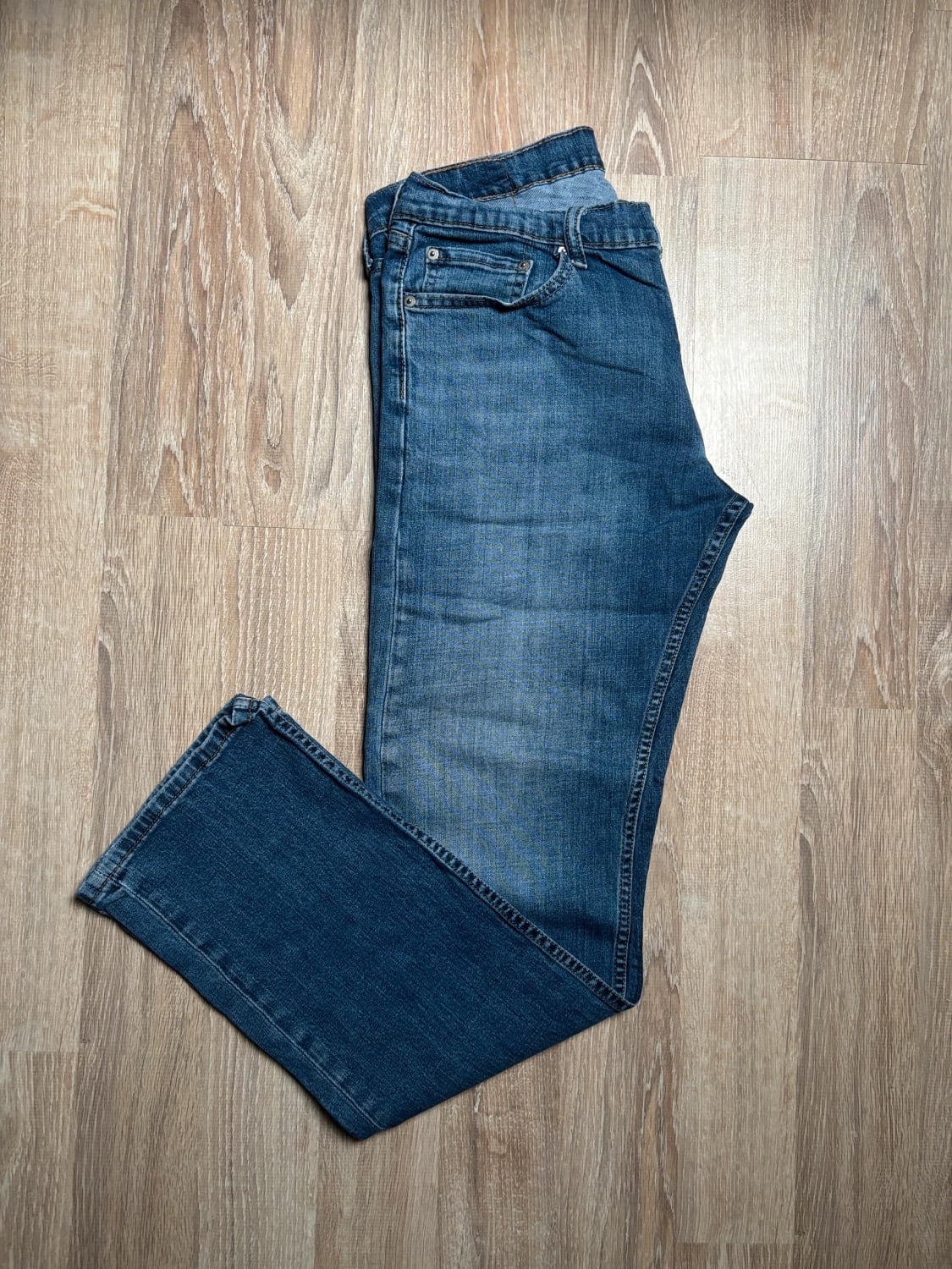 đź›’Jean Levi's W34 L34đź›’