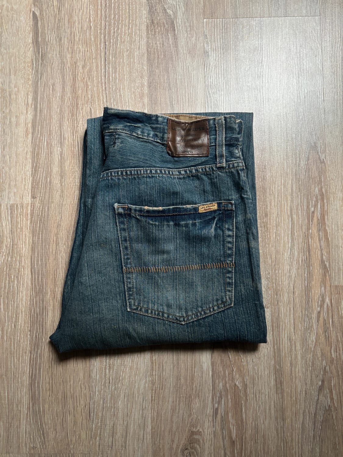 đź›’Jean Levi's W34 L32đź›’