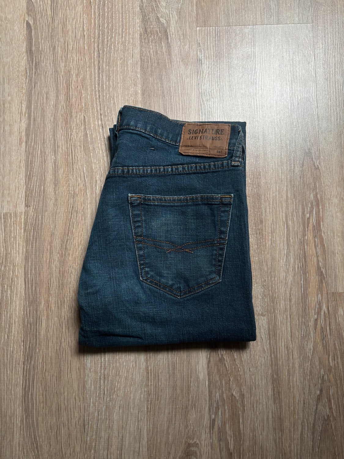 đź›’Jean Levi's W30 L32đź›’