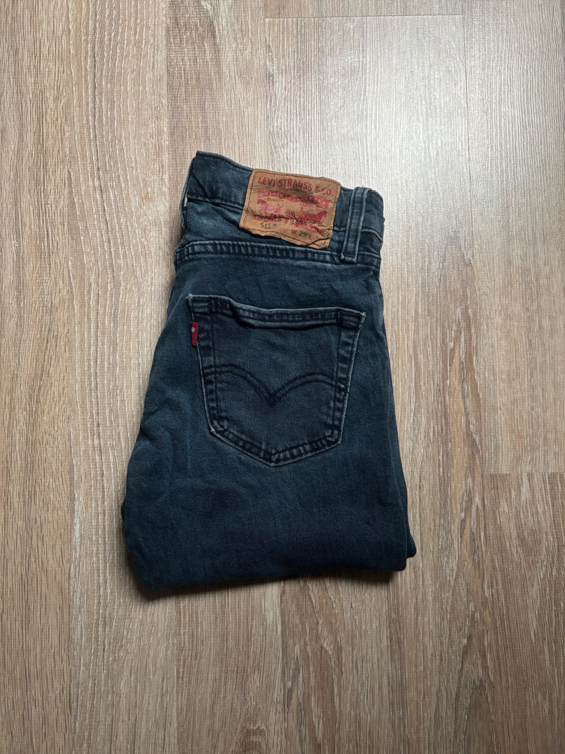 đź›’Jean Levi's 511 W29 L32đź›’