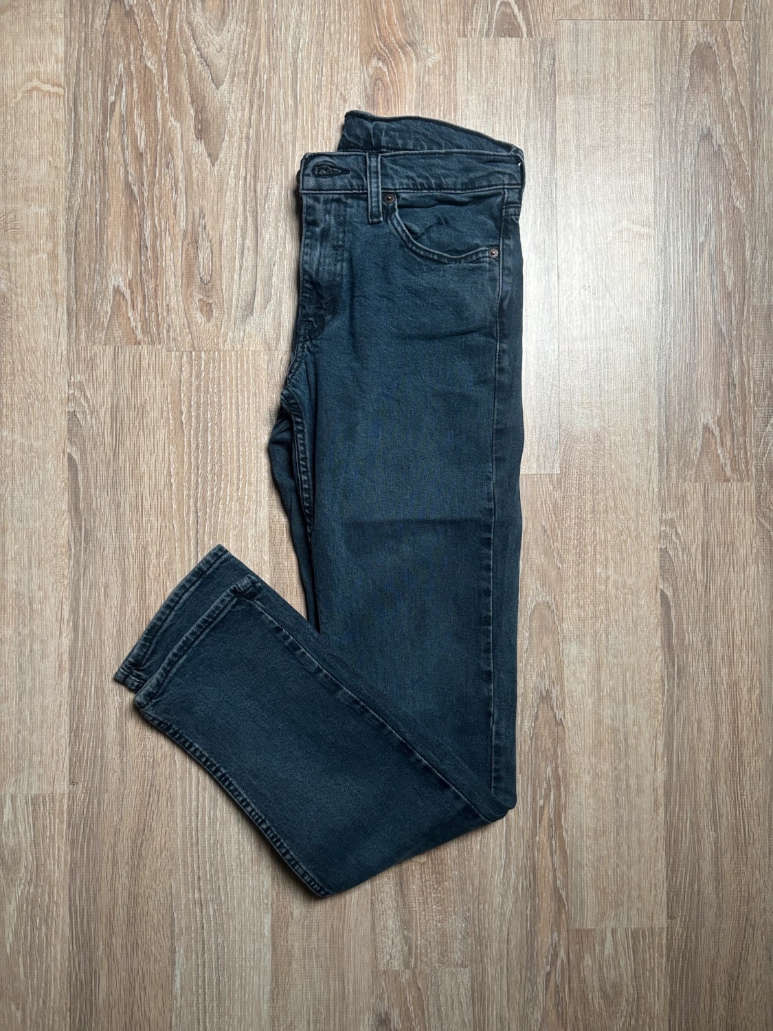 đź›’Jean Levi's 511 W29 L32đź›’