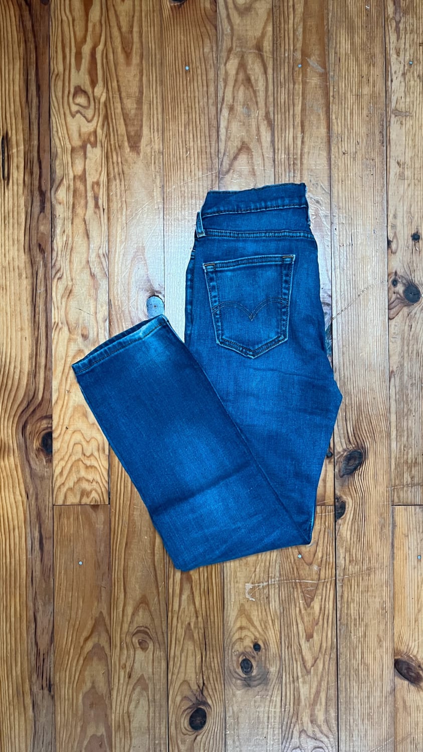 đź›’Jean Levi's 514 W29 L30đź›’