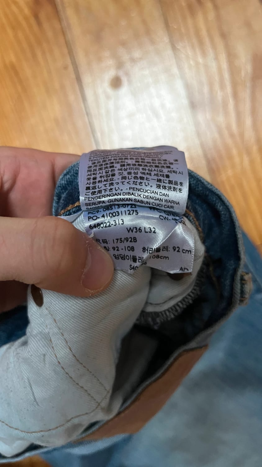đź›’Jean Levi's 513 W36 L32đź›’