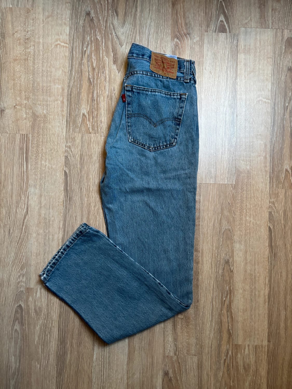 đź›’Jean Levi's 516 W32 L32đź›’