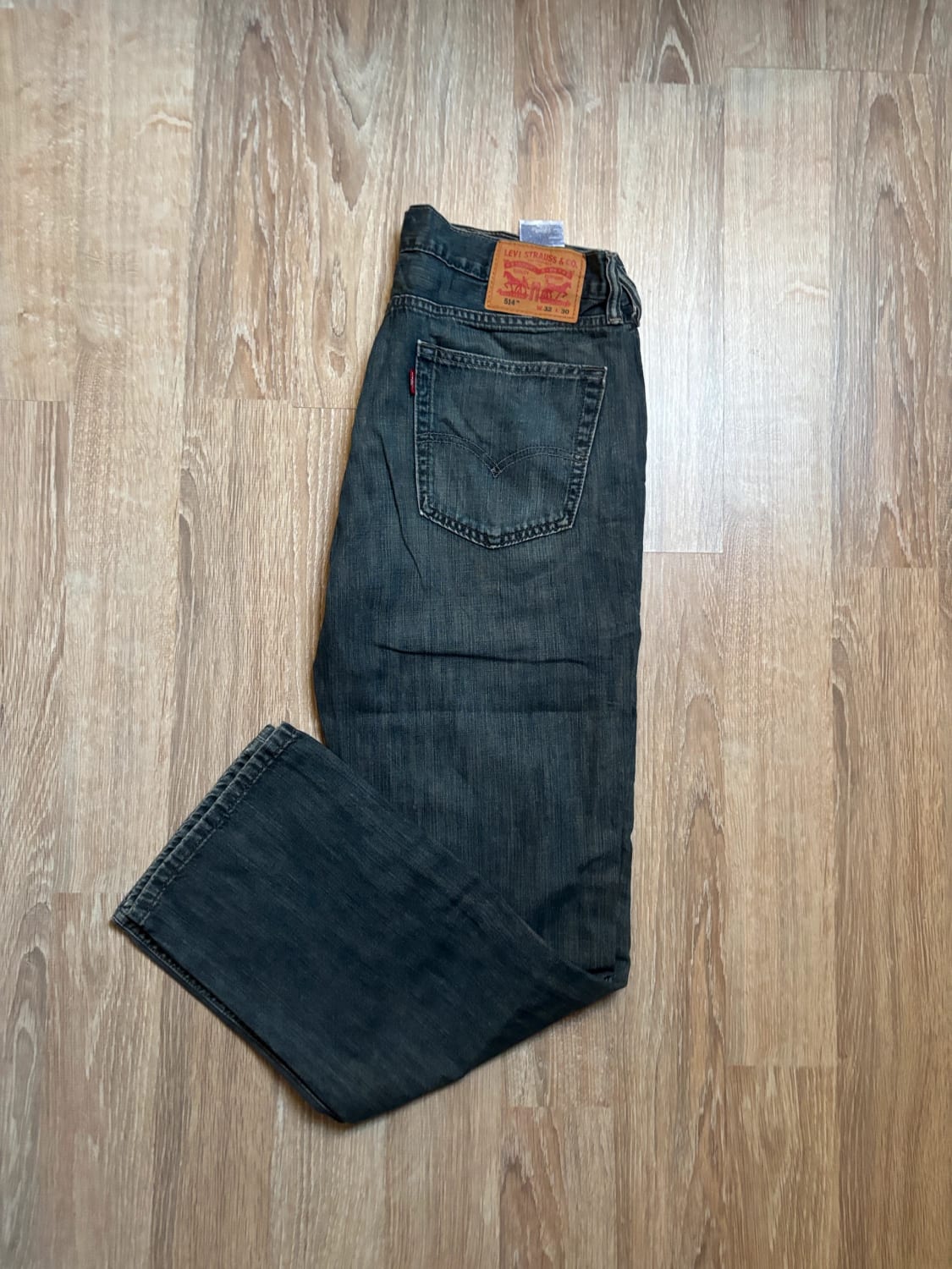 đź›’Jean Levi's 514 W32 L30đź›’