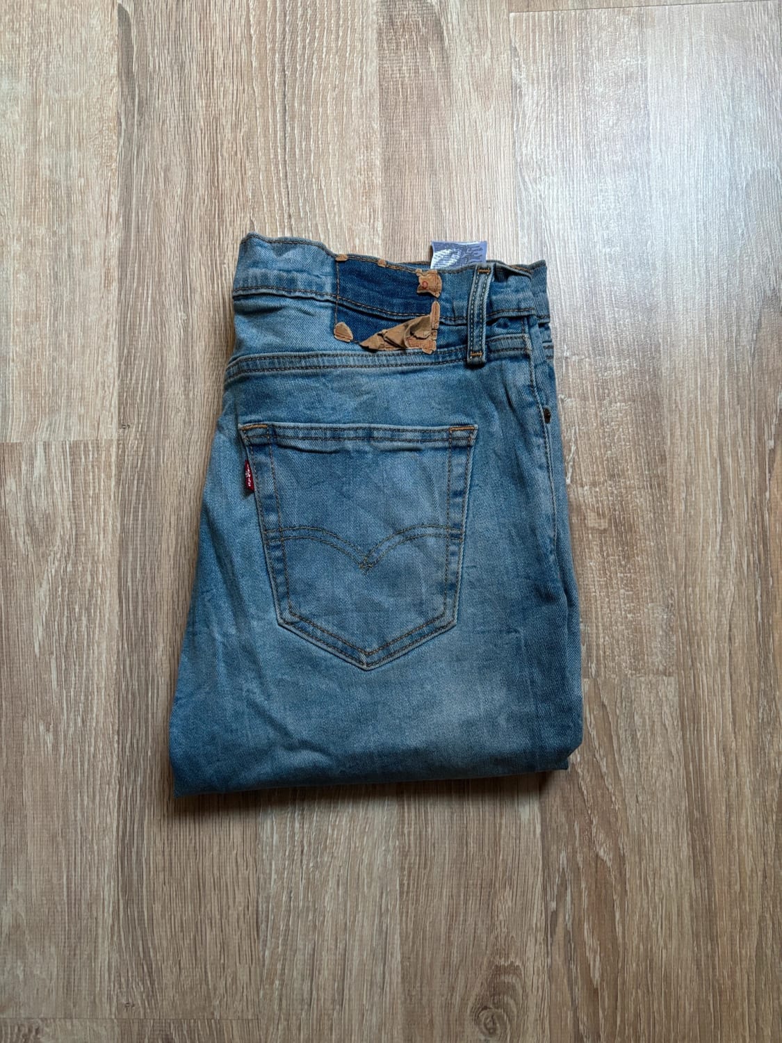 đź›’Jean Levi's W34 L30đź›’