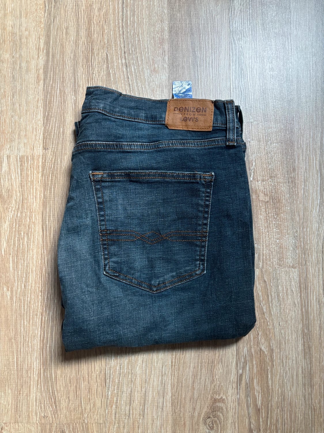 đź›’Jean Levi's W36 L30đź›’