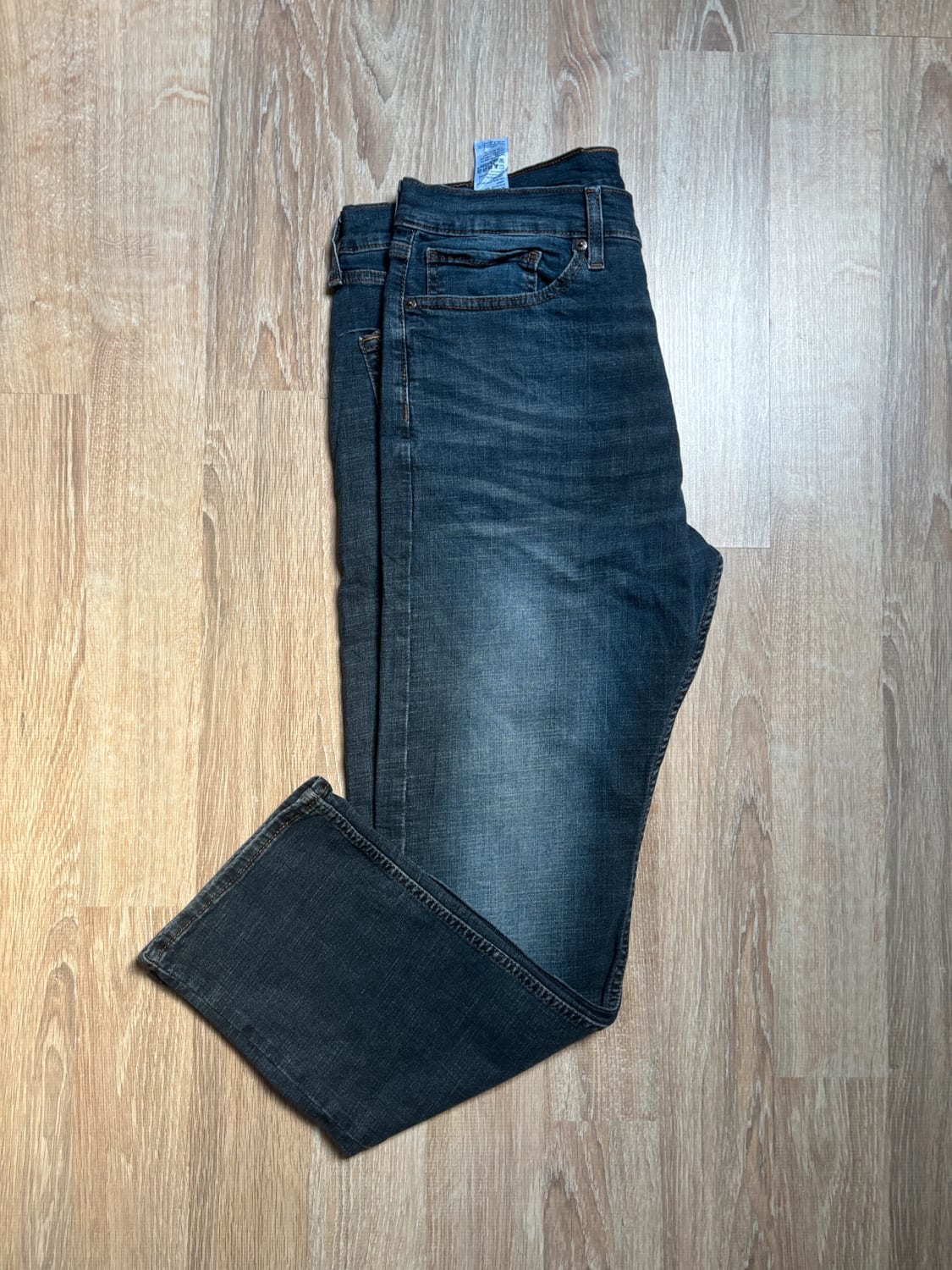 đź›’Jean Levi's W36 L30đź›’