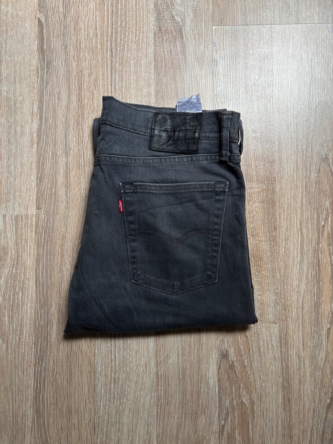 đź›’Jean Levi's W34 L30đź›’