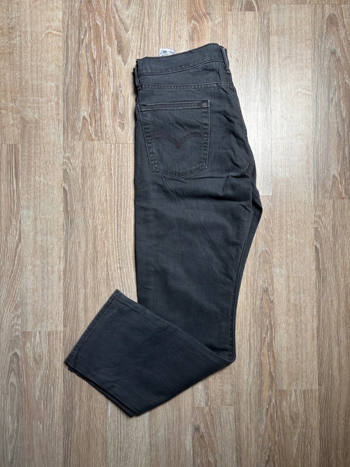 đź›’Jean Levi's W34 L30đź›’