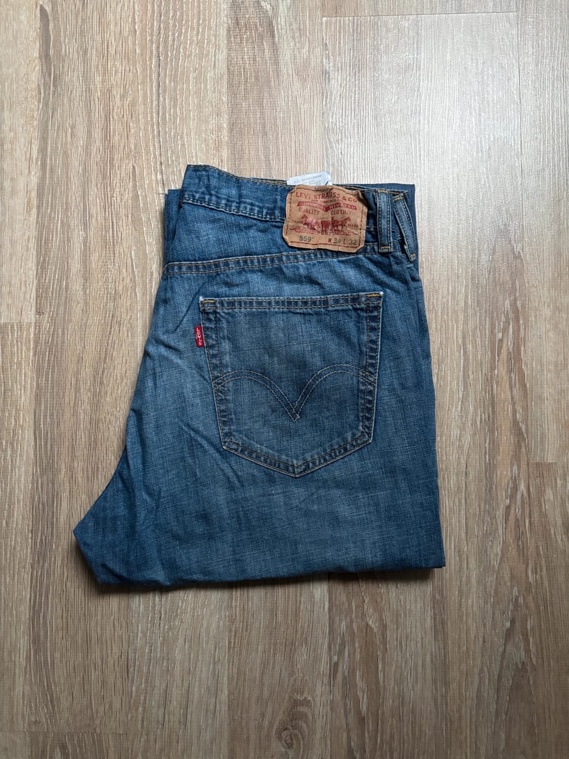 đź›’Jean Levi's 559 W34 L32đź›’