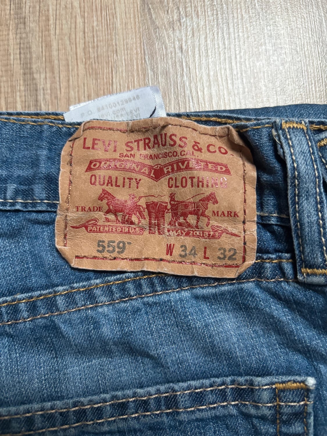 đź›’Jean Levi's 559 W34 L32đź›’