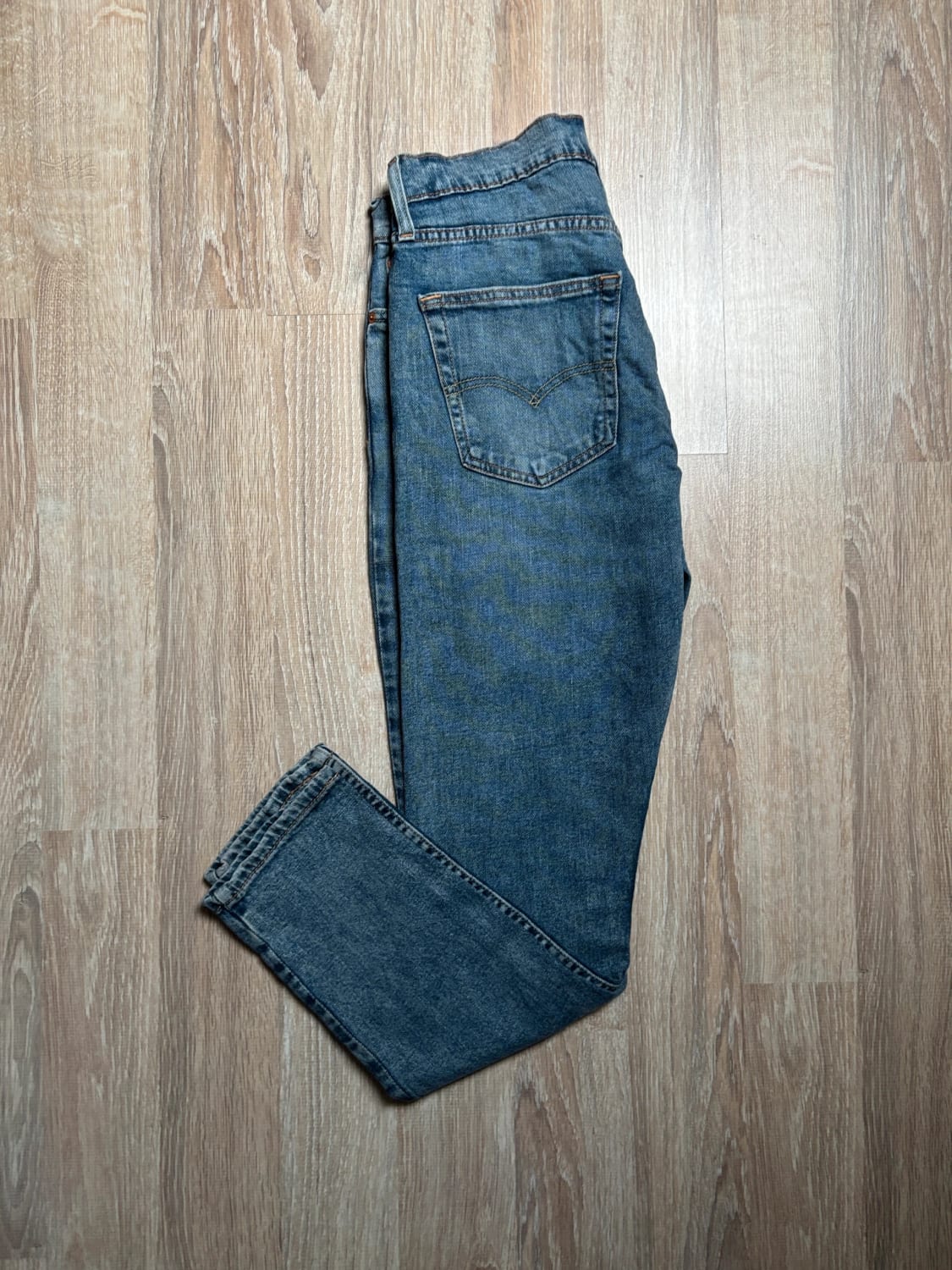 đź›’Jean Levi's 512 W29 L30đź›’