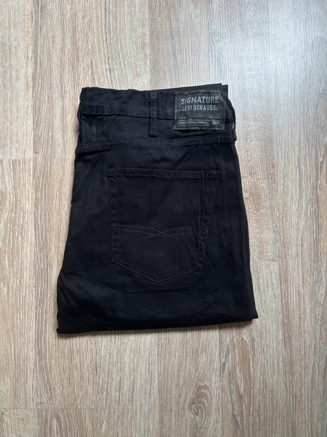 đź›’Jean Levi's W38 L32đź›’