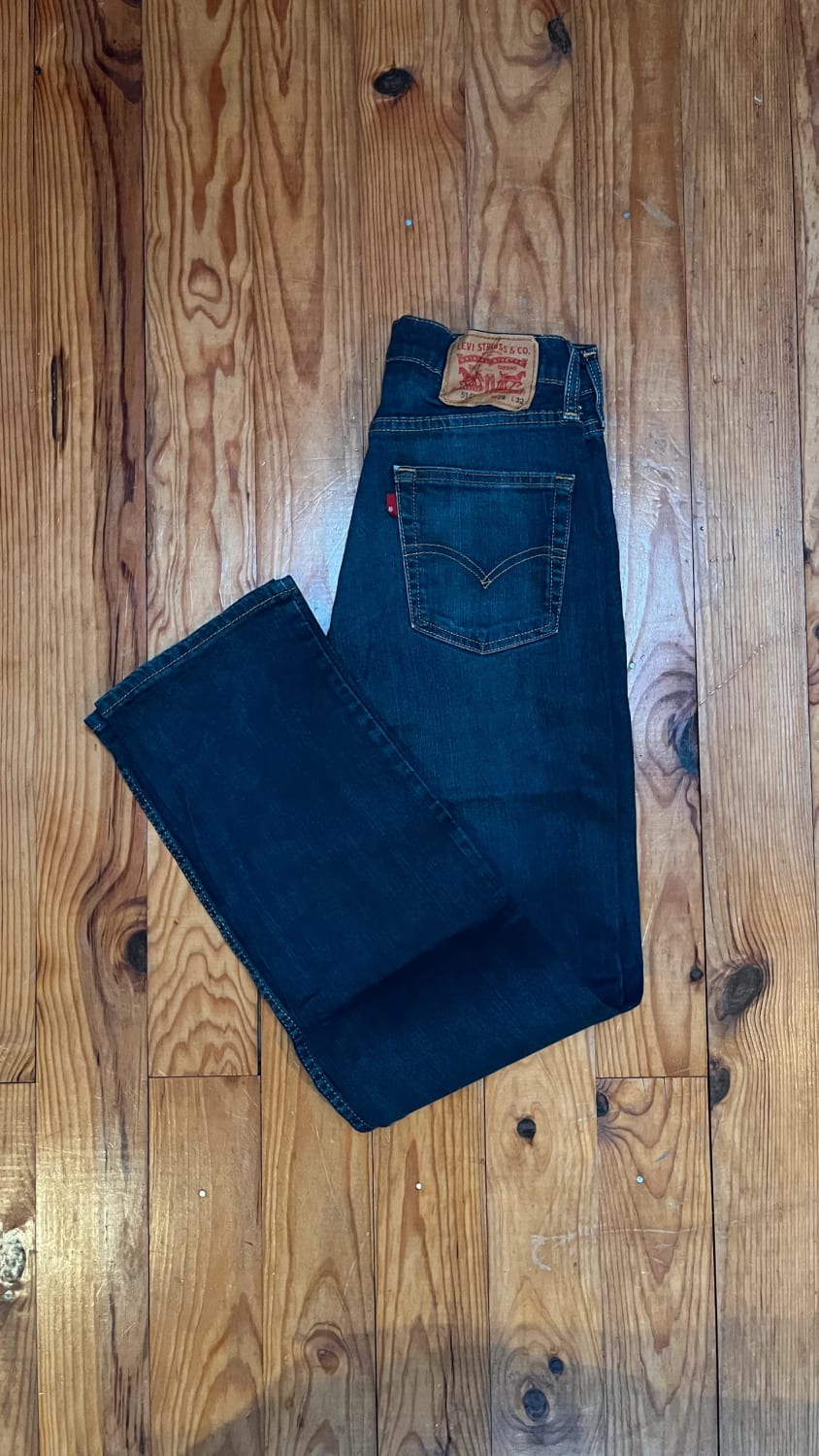 đź›’Jean Levi's 514 W29 L32đź›’