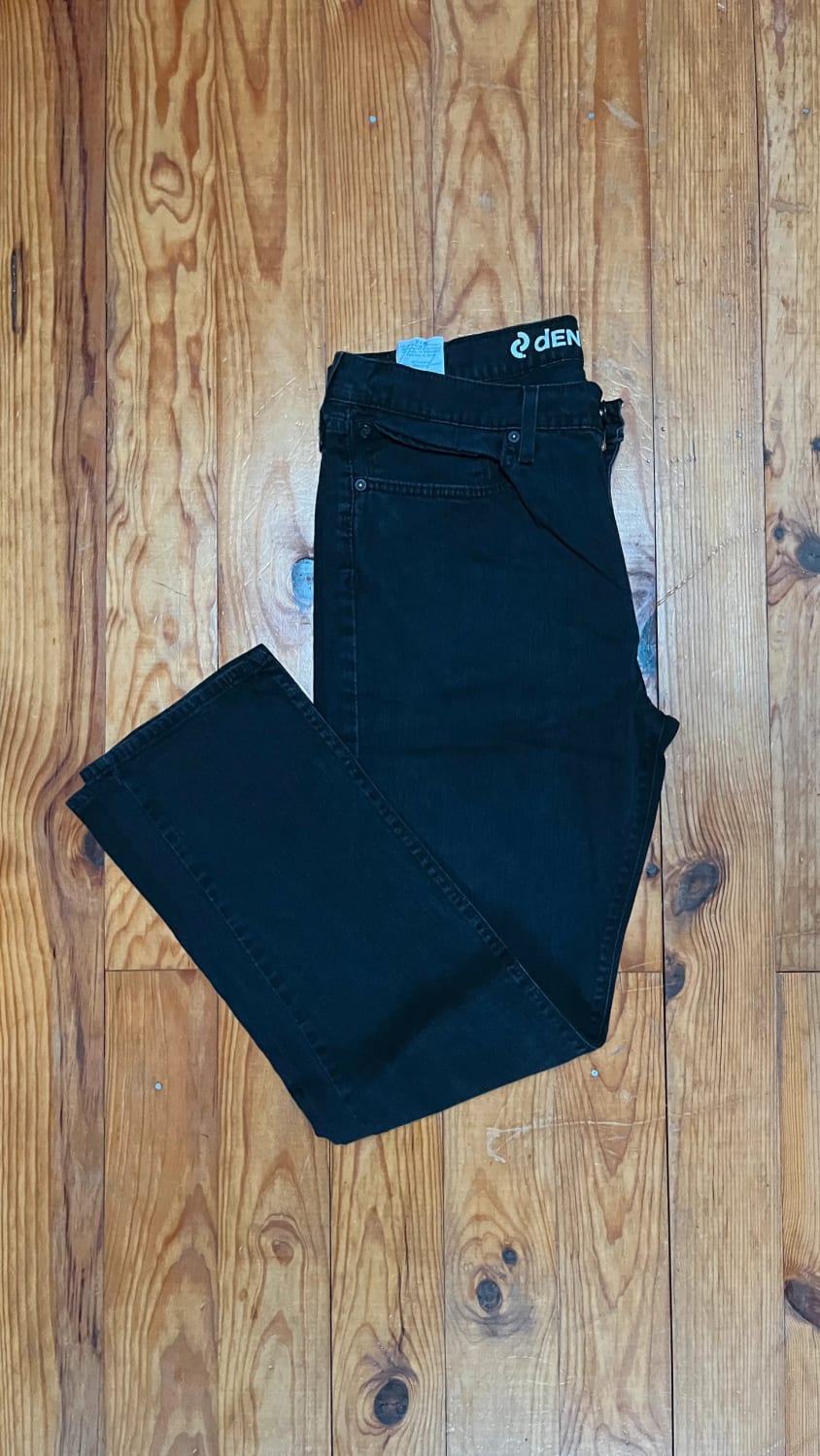đź›’Jean Levi's W36 L30đź›’